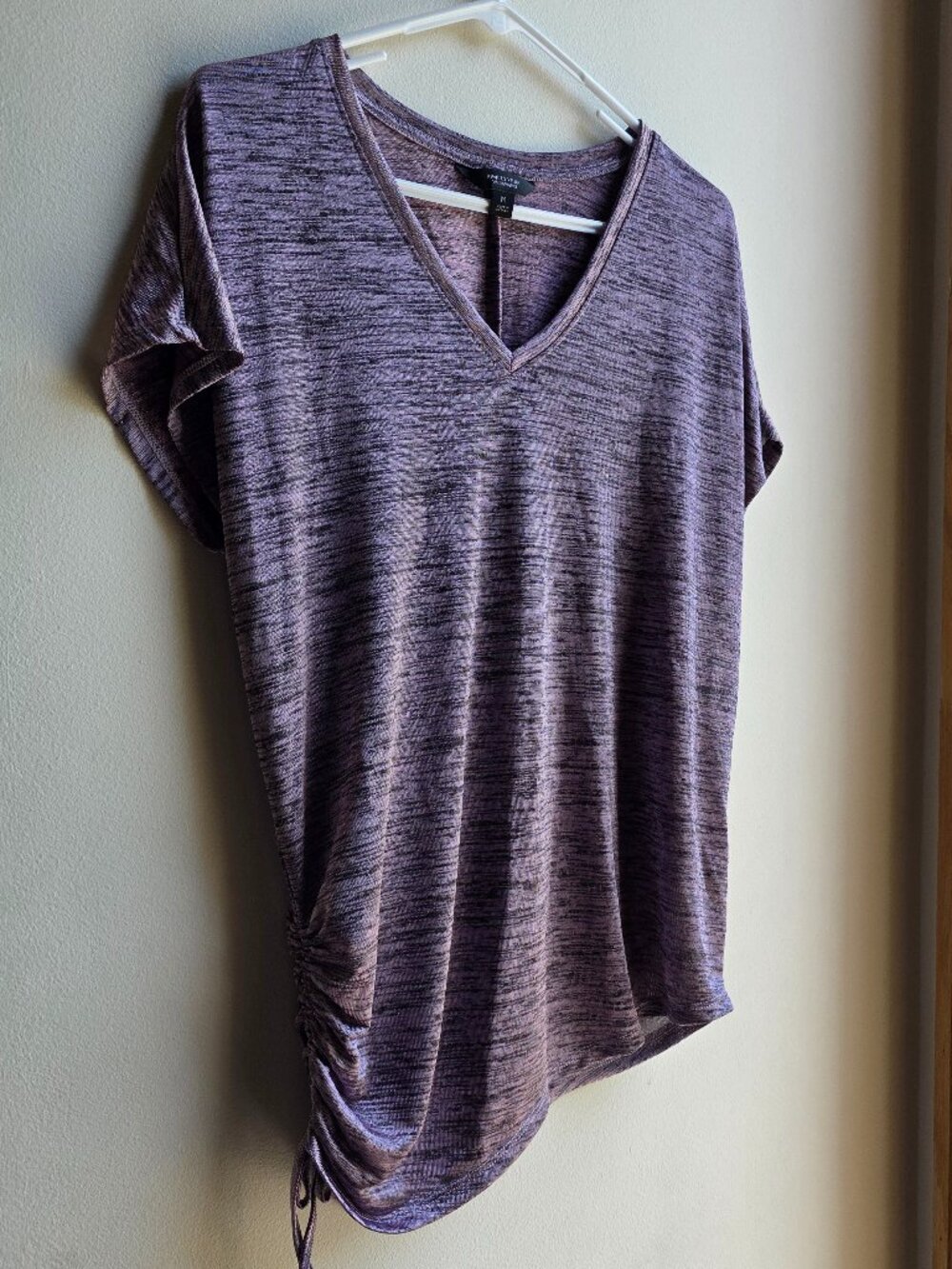 Simply Vera VeraWang Short Sleeve Purple V-Neck Angled Top Size Medium
